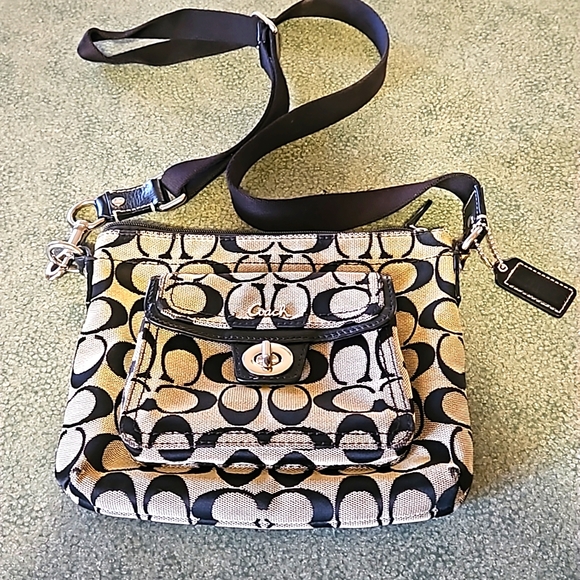 Coach crossbody purse - Picture 1 of 2
